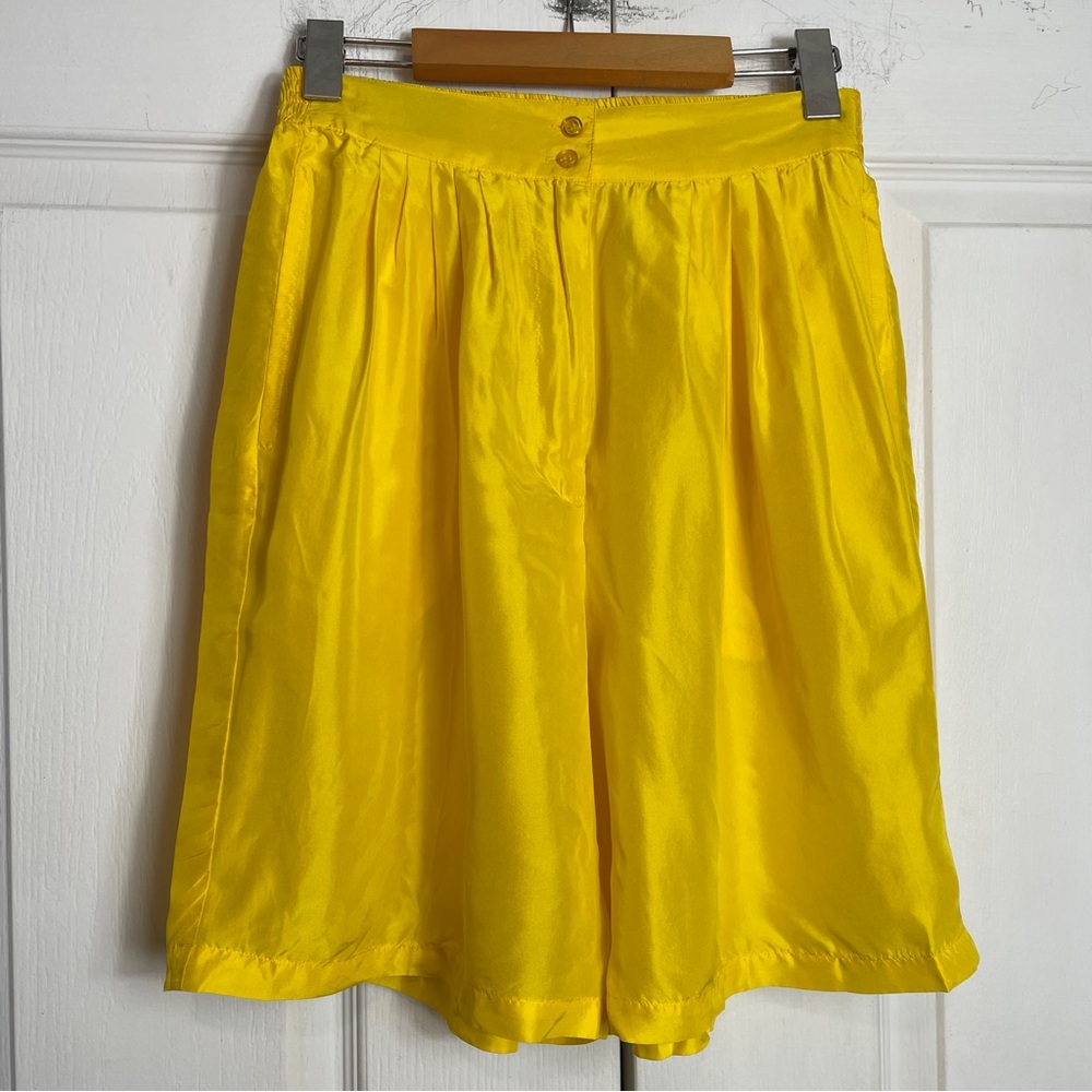 90s SILK Pleated Shorts Scandi Girl